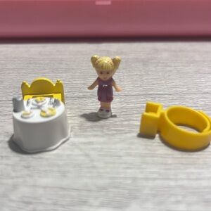 1989 COMPLETE Tiny Tina’s Dinner Time Ring Polly Pocket Bluebird